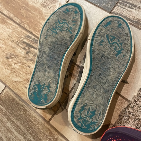 Blowfish slip on tennis shoe size 9 - Picture 4 of 5